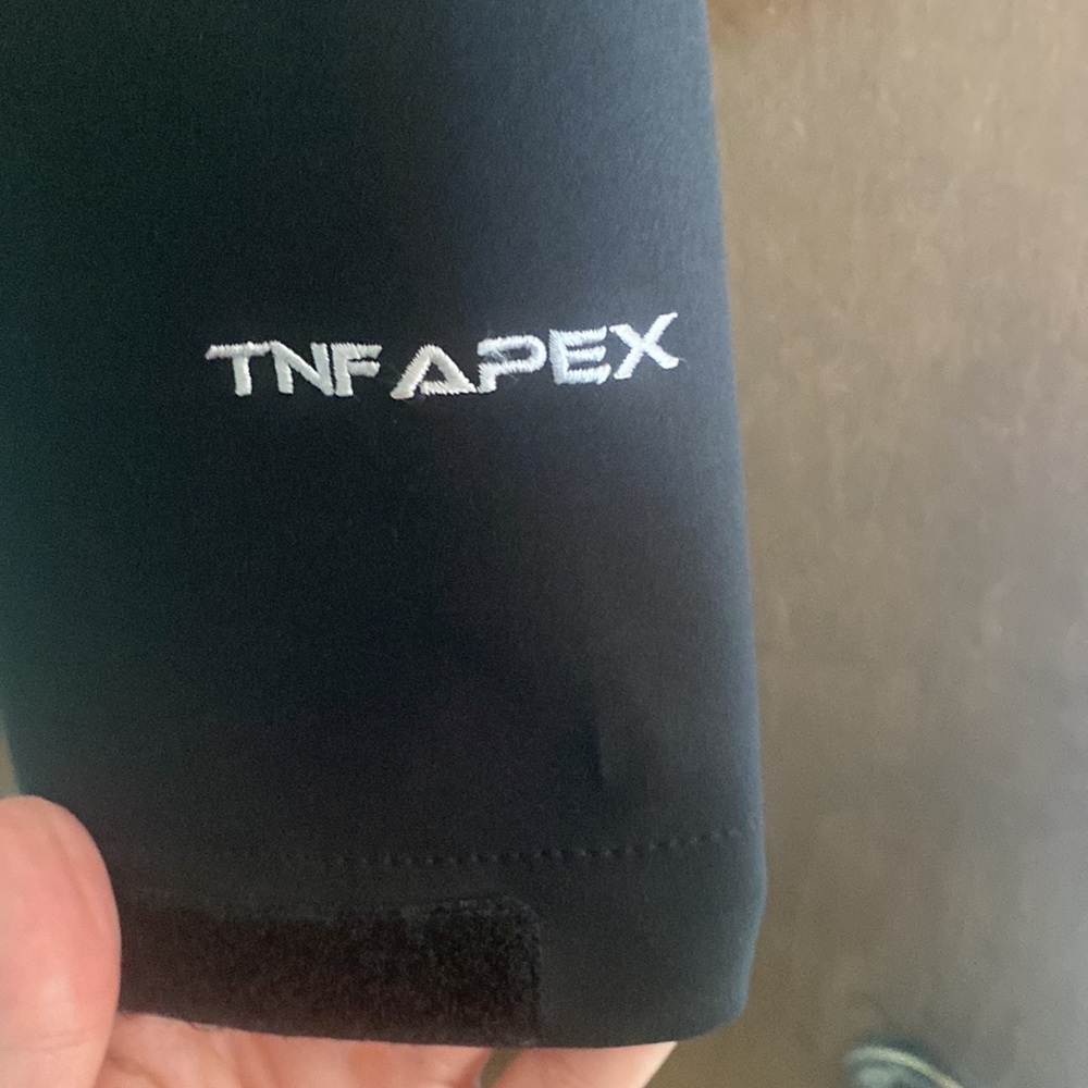 Apex Jacket Gold & Black - Picture 2 of 5